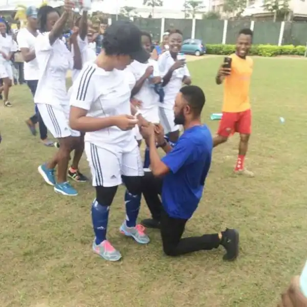 Man Kneels Down To Propose To His Girlfriend During Her Football Match (Photos)